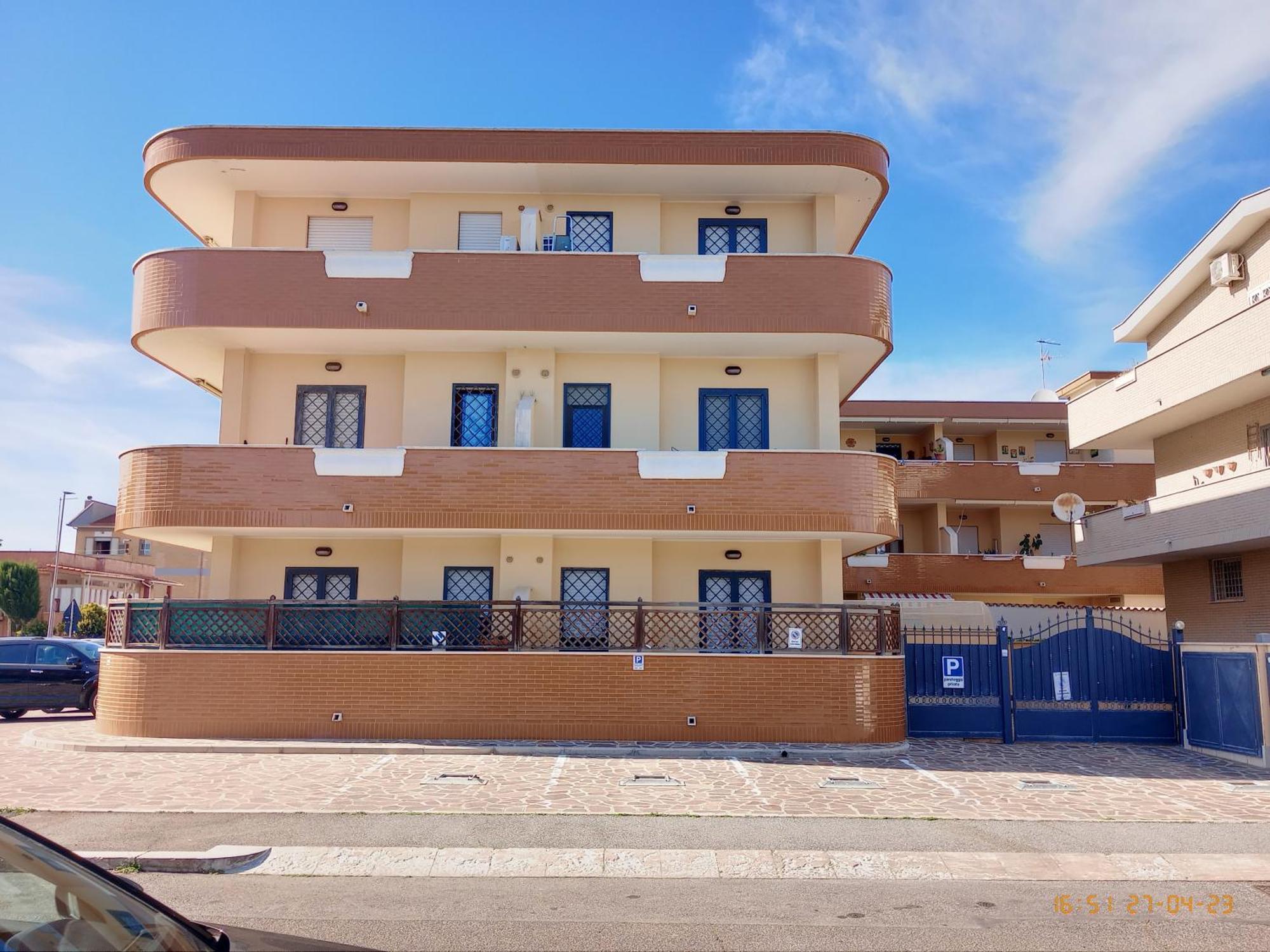 Summer&Winter Home By The Sea Фьюмичино Экстерьер фото